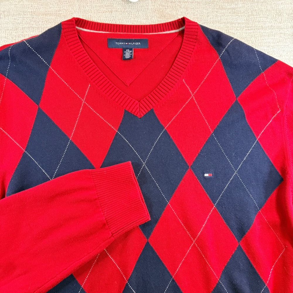 Tommy Hilfiger Mens XXL Red Navy Blue Argyle V-Neck Cotton Sweater Preppy Y2K25